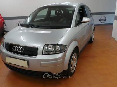 Audi A2 unico propietario . Argento usata Dormelletto