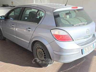 Opel Astra 1.7 CDTi DOPPIO TRENO DI GOMME usata Villa di Tirano