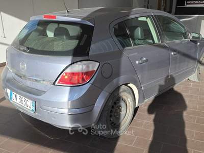 Opel Astra 1.7 CDTi DOPPIO TRENO DI GOMME usata Villa di Tirano