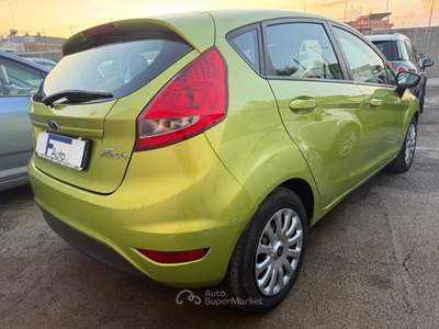 Ford Fiesta 5 porte,radio,clima,comandi al volante Verde usata San Michele Salentino