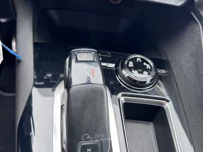 Peugeot 3008 S&S Crossway Nero usata Sant'Anastasia