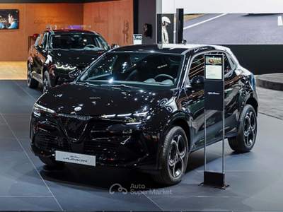 Alfa Romeo Junior 1.2 145 CV Hybrid eDCT6 Edizione Milano Cortina 2026 Nero usata Modena