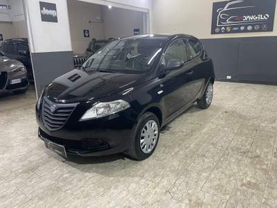 Lancia Ypsilon 85 CV 5 porte Metano Ecochic Gold Nero usata Giugliano in Campania