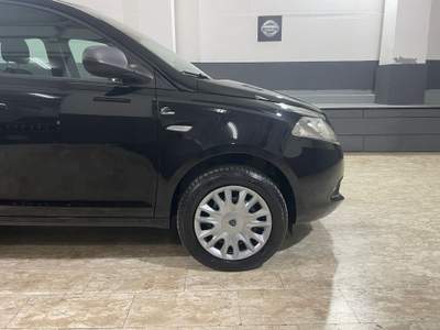 Lancia Ypsilon 85 CV 5 porte Metano Ecochic Gold Nero usata Giugliano in Campania