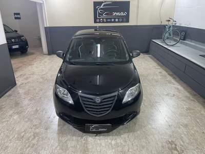 Lancia Ypsilon 85 CV 5 porte Metano Ecochic Gold Nero usata Giugliano in Campania