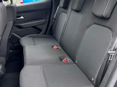Dacia Duster 4x2 Comfort Grigio usata QUARTO