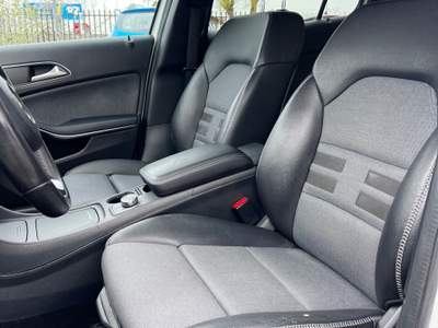 Mercedes-Benz GLA Automatic 4Matic Premium Bianco usata QUARTO