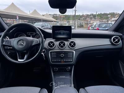 Mercedes-Benz GLA Automatic 4Matic Premium Bianco usata QUARTO