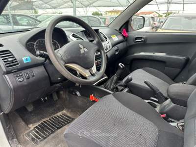 Mitsubishi L200 2.5 DI-D/178CV DC Intense Plus DPF Bianco usata Oderzo
