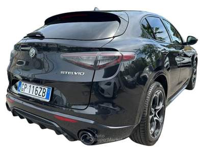 Alfa Romeo Stelvio 2.2 Turbodiesel 210 CV AT8 Q4 Veloce Nero usata Oderzo