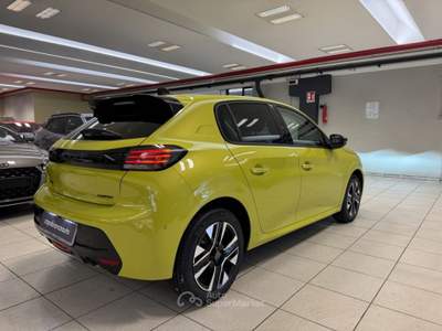 Peugeot 208 Hybrid 110 e-DCS6 Allure KM0+VISION PACK+NAVI Giallo usata Arsago Seprio