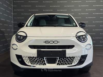 Fiat 600 Hybrid 110 CV DCT MHEV La Prima Bianco usata Cittadella