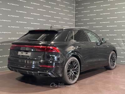 Audi Q8 SUV TDI quattro 210 kW tiptronic S line edition Nero usata Cittadella