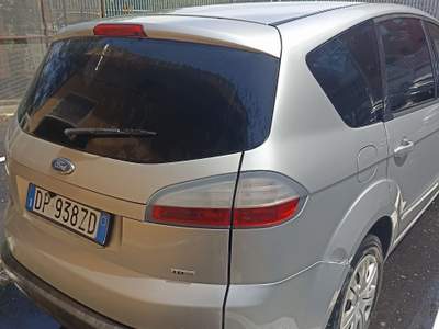 Ford S-Max Motore eccellente Argento usata LAMEZIA TERME