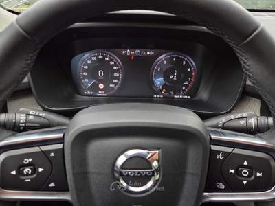 Volvo XC40 automatico Core 129cv Blu/Azzurro usata Robassomero