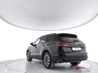 Volkswagen Touareg 3.0 V6 TDI SCR - PER OPERATORI DEL SETTORE Nero usata Corciano