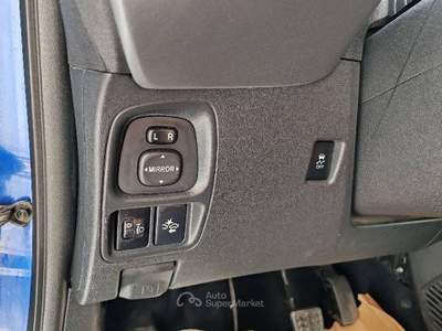 Toyota Aygo  Apple CarPlay/Android Auto, sensori parcheggio e retrocamera Blu/Azzurro usata Angri