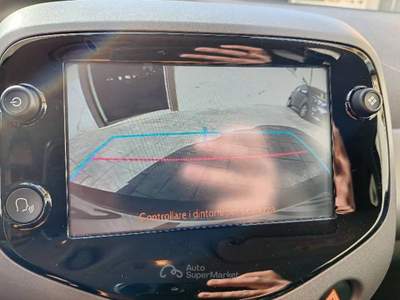 Toyota Aygo  Apple CarPlay/Android Auto, sensori parcheggio e retrocamera Blu/Azzurro usata Angri