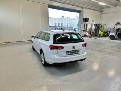 Volkswagen Passat 2.0 TDI SCR EVO DSG BUSINESS Bianco usata Megliadino San Vitale