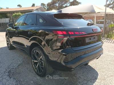 Audi Q3 2000 SPB TDI BLACKLINE 150CV STRONIC TETTO"20 Nero usata Pistoia