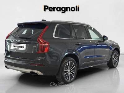 Volvo XC90 B5 (d) AWD Geartronic 7 posti Momentum Pro Grigio usata Firenze