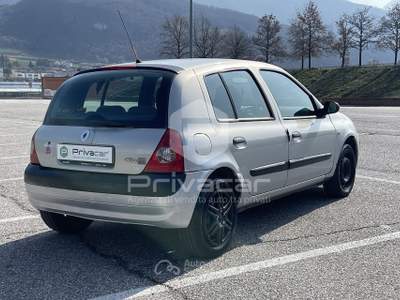 Renault Clio RENAULT Clio 1.2 cat 5 porte Confort Authentique Grigio usata Trento