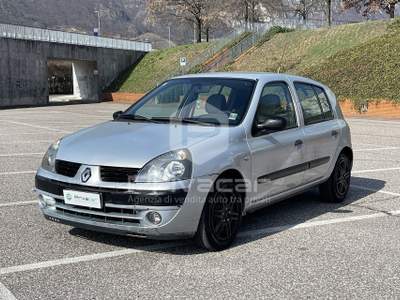 Renault Clio RENAULT Clio 1.2 cat 5 porte Confort Authentique Grigio usata Trento