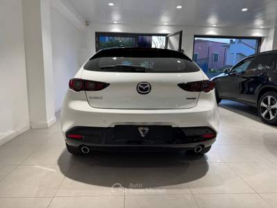 Mazda 3 Mazda3 Hatchback 1.8L Skyactiv-D Evolve Bianco usata AGROPOLI