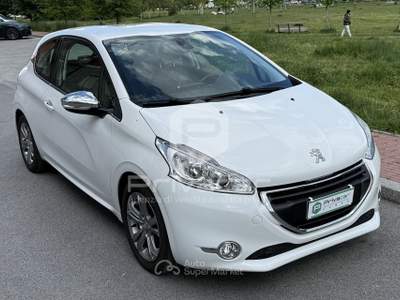 Peugeot 208 PEUGEOT 208 1° serie 1.4 HDi 68 CV 3 porte Allure Bianco usata Cuneo