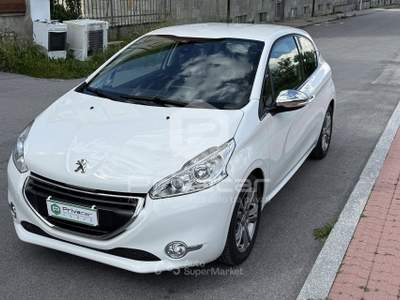 Peugeot 208 PEUGEOT 208 1° serie 1.4 HDi 68 CV 3 porte Allure Bianco usata Cuneo
