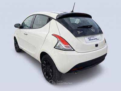 Lancia Ypsilon 1.0 FireFly 5p. S&S Hybrid Gold Bianco usata Sant'Anastasia