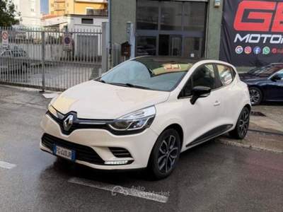 Renault Clio 1.2 75 CV 5p. Duel usata Venafro