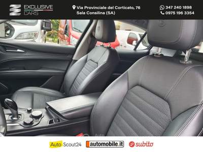 Alfa Romeo Stelvio Stelvio 2.2 T.diesel 180 CV AT8 Q4 Exec. Argento usata Sala Consilina
