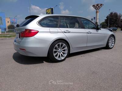 BMW Serie 3 318d 318 d Touring Business aut. Argento usata Mazzano
