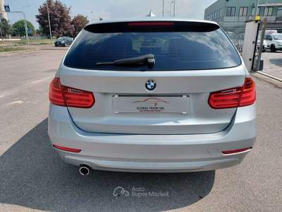 BMW Serie 3 318d 318 d Touring Business aut. Argento usata Mazzano