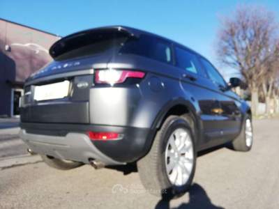Land Rover Range Rover Evoque 2.0 eD4 5p. Business Edition Premium Pure Grigio usata Mazzano