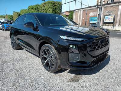 Audi Q3 2000 SPB TDI BLACKLINE 150CV STRONIC TETTO"20 Nero usata Vetralla