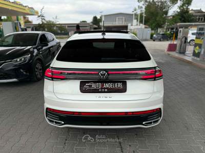 Volkswagen Taigo DSG R-Line/TETTO/FULL LED Grigio usata Gravina in Puglia