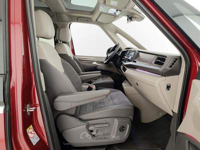 Volkswagen Multivan 2.0 tdi style 150cv dsg 7p.ti Rosso usata Assago