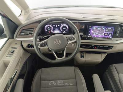 Volkswagen Multivan 2.0 tdi style 150cv dsg 7p.ti Rosso usata Assago
