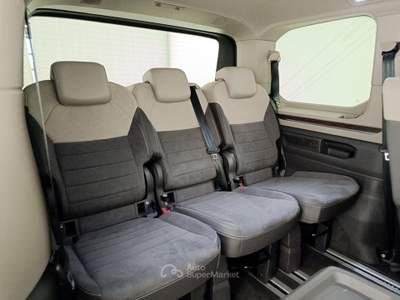 Volkswagen Multivan 2.0 tdi style 150cv dsg 7p.ti Rosso usata Assago