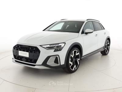 Audi A3 Allstreet 2.0TDI 150CV S tronic Identity Contrast Bianco usata Verona