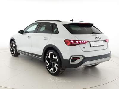Audi A3 Allstreet 2.0TDI 150CV S tronic Identity Contrast Bianco usata Verona