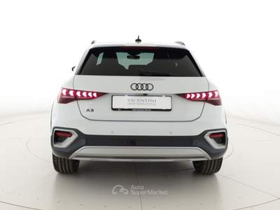 Audi A3 Allstreet 2.0TDI 150CV S tronic Identity Contrast Bianco usata Verona