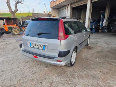 Peugeot 206 RITIRATA IN PERMUTA Grigio usata Roccadaspide
