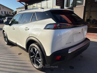 Peugeot 2008 2008 1.5 bluehdi Allure s&amp;s 130cv eat8 Bianco usata Cento