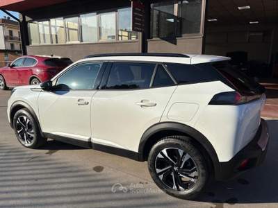 Peugeot 2008 2008 1.5 bluehdi Allure s&amp;s 130cv eat8 Bianco usata Cento