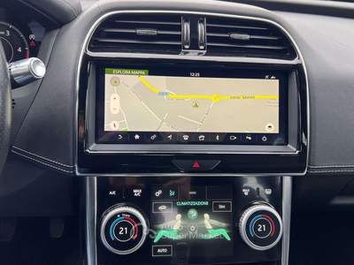 Jaguar XE XE 2.0d i4 R-Dynamic S awd 180cv auto Blu/Azzurro usata MONCALIERI