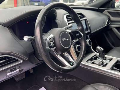 Jaguar XE XE 2.0d i4 R-Dynamic S awd 180cv auto Blu/Azzurro usata MONCALIERI