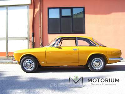 Alfa Romeo Spider 
                                                     Giallo usata Cesena